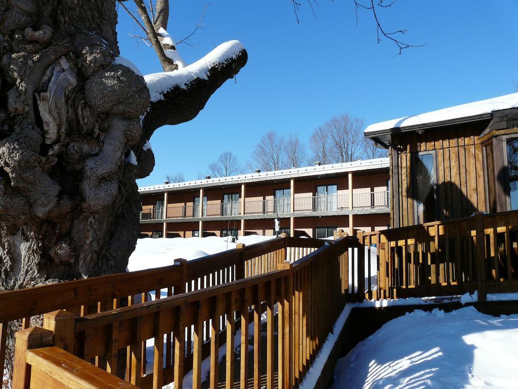 Auberge Des Gallant Rigaud Εξωτερικό φωτογραφία