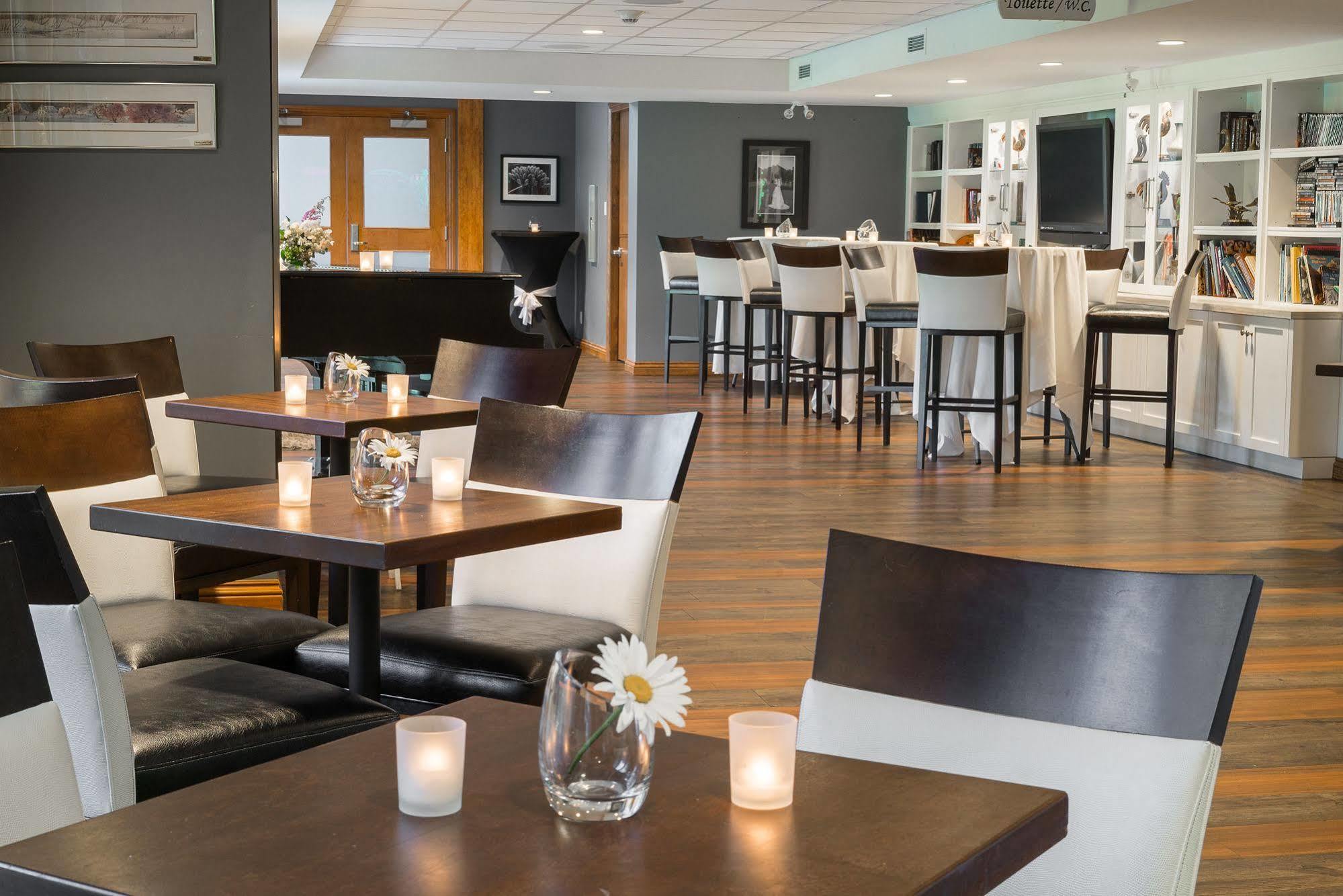 Auberge Des Gallant Rigaud Εξωτερικό φωτογραφία
